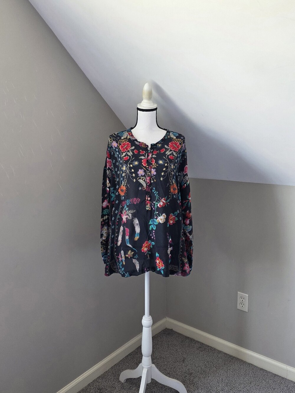 Johnny Was Ellamo Boxy Embroidered Top